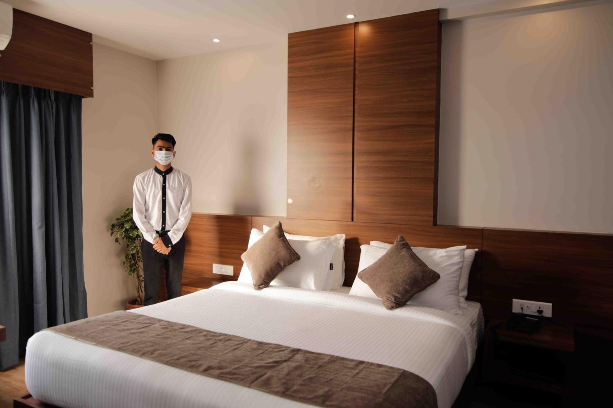 Hotel Tree Fern Дибругарх Экстерьер фото