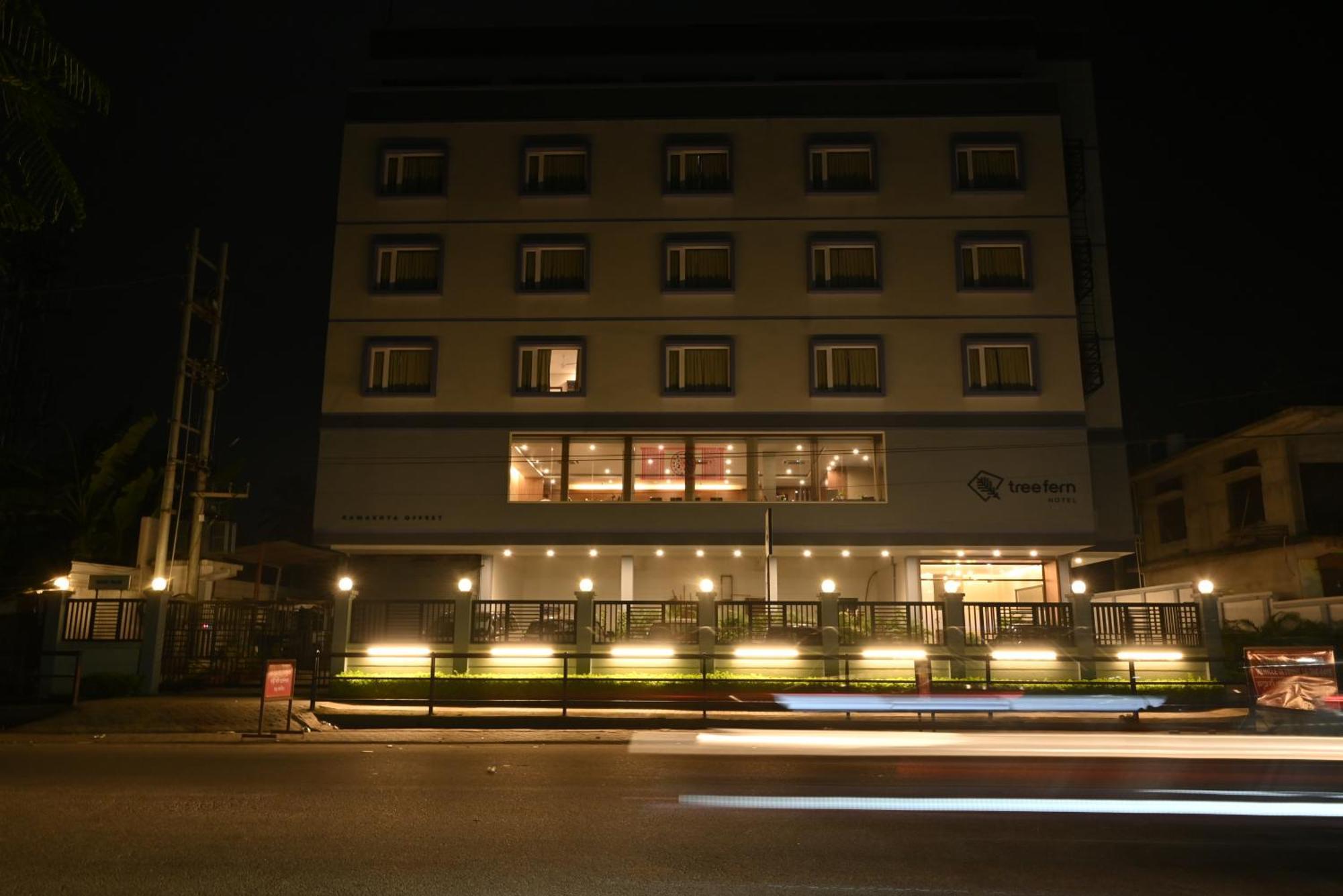 Hotel Tree Fern Дибругарх Экстерьер фото